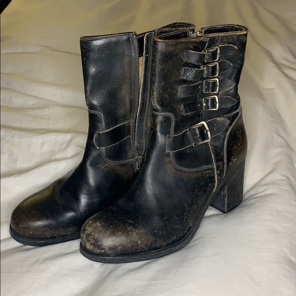 Frye Shoes - Frye’s Kelly Belted Short Black ‘Stone Wash’ Boots
